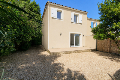 Maison &agrave; vendre &agrave; ENTRAIGUES-SUR-LA-SORGUE  - 4 pi&egrave;ces - 83 m&sup2; 
