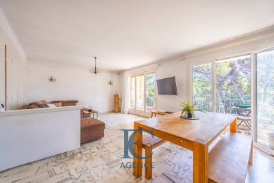 Appartement &agrave; vendre &agrave; SANARY-SUR-MER  - 2 pi&egrave;ces - 67 m&sup2; 