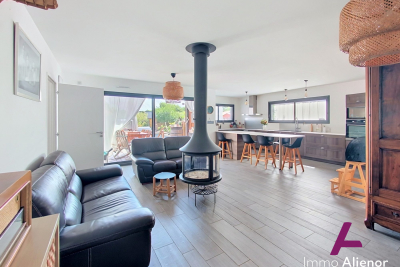 Maison &agrave; vendre &agrave; ANDERNOS-LES-BAINS E. Zola - 5 pi&egrave;ces - 158 m&sup2; 