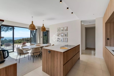 Villa à La Croix-Valmer &agrave; louer à partir de 15 000 € / semaine, Photo 13
