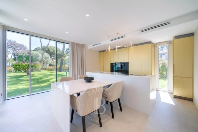 Villa à Cap d'Antibes &agrave; louer à partir de 20 000 € / semaine, Photo 10