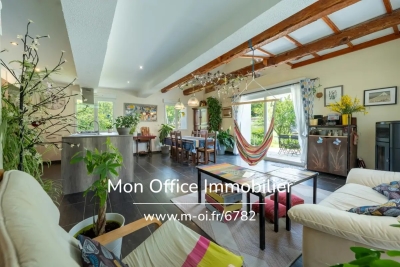 Maison &agrave; vendre &agrave; EMBRUN  - 5 pi&egrave;ces - 165 m&sup2; 