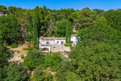 Maison &agrave; vendre &agrave; MÉNERBES Le Cagnard - 8 pi&egrave;ces - 132 m&sup2; 