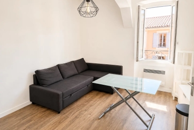 Appartement &agrave; louer &agrave; LE BEAUSSET  - 2 pi&egrave;ces - 33 m&sup2; 