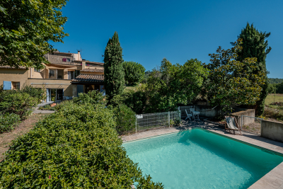 Maison &agrave; vendre &agrave; ST-MARTIN-DE-CASTILLON  - 7 pi&egrave;ces - 145 m&sup2; 