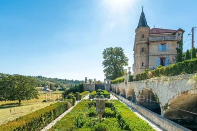 Maison &agrave; vendre &agrave; VALENSOLE  - 23 pi&egrave;ces - 904 m&sup2; 