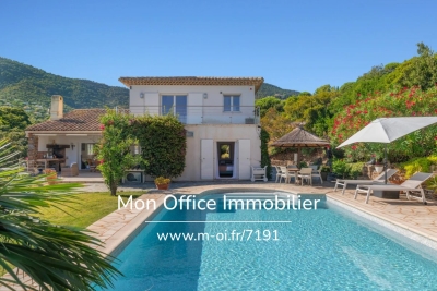 Maison &agrave; vendre &agrave; CAVALAIRE-SUR-MER  - 6 pi&egrave;ces - 222 m&sup2; 
