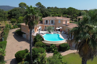 Maison &agrave; vendre &agrave; ST-RAPHAËL Aups - 10 pi&egrave;ces  