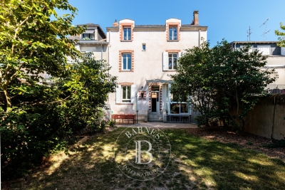 Maison &agrave; vendre &agrave; NANTES  - 8 pi&egrave;ces - 192 m&sup2; 
