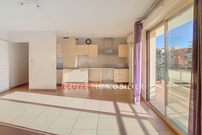 Appartement &agrave; vendre &agrave; GOLFE JUAN  - 3 pi&egrave;ces - 63 m&sup2; 