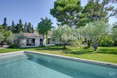 Maison &agrave; vendre &agrave; EYGALIÈRES Goumier-Berneix - 7 pi&egrave;ces - 225 m&sup2; 