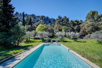 Maison &agrave; vendre &agrave; LES BAUX-DE-PROVENCE Goumier-Berneix - 13 pi&egrave;ces - 395 m&sup2; 