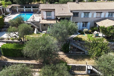 House for sale in GATTIÈRES Sud - 5 rooms - 140 m&sup2; 