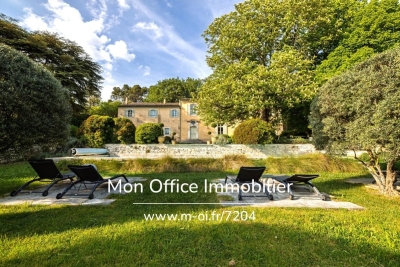 Maison &agrave; vendre &agrave; AIX-EN-PROVENCE  - 13 pi&egrave;ces - 620 m&sup2; 