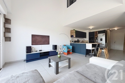 Appartement &agrave; vendre &agrave; LA ROQUETTE-SUR-SIAGNE  - 4 pi&egrave;ces - 118 m&sup2; 