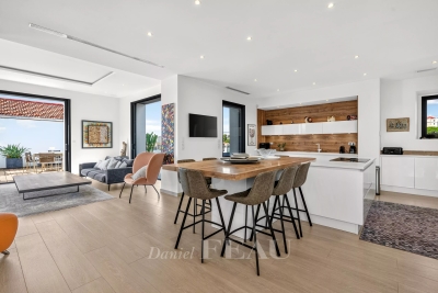 Maison &agrave; vendre &agrave; CANNES  - 5 pi&egrave;ces - 185 m&sup2; 