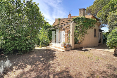 Maison &agrave; vendre &agrave; ST-RAPHAËL  - 7 pi&egrave;ces - 196 m&sup2; 