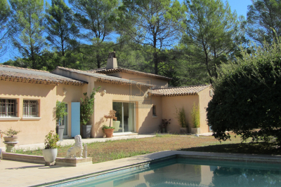 Maison &agrave; vendre &agrave; DRAGUIGNAN Flassans-sur-Issole - 6 pi&egrave;ces - 210 m&sup2; 