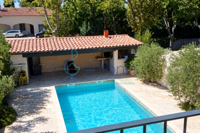 Maison &agrave; vendre &agrave; UZÈS  - 6 pi&egrave;ces - 169 m&sup2; 