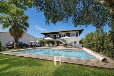 Maison &agrave; vendre &agrave; LA TESTE-DE-BUCH  - 7 pi&egrave;ces - 200 m&sup2; 