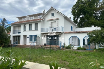 Appartement &agrave; vendre &agrave; CAMBO-LES-BAINS  - 3 pi&egrave;ces - 101 m&sup2; 