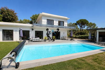 Maison &agrave; vendre &agrave; Roquebrune-sur-Argens  - 5 pi&egrave;ces 207 m&sup2; 