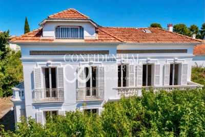 Maison &agrave; vendre &agrave; ST-RAPHAËL  - 11 pi&egrave;ces - 285 m&sup2; 