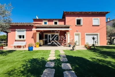 Maison &agrave; vendre &agrave; Puget-sur-Argens  - 7 pi&egrave;ces 286 m&sup2; 