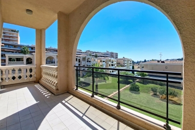 Apartment for sale in LE CANNET Le Port - 1 rooms - 35 m&sup2; 