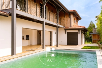 Maison &agrave; vendre &agrave; LA TESTE-DE-BUCH  - 6 pi&egrave;ces - 630 m&sup2; 