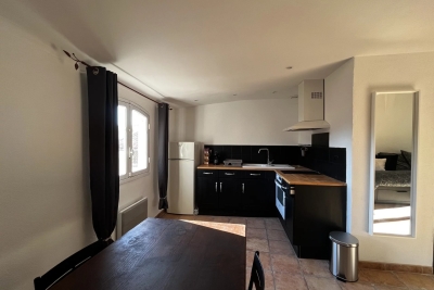 Appartement &agrave; louer &agrave; ARLES  - 2 pi&egrave;ces - 41 m&sup2; 