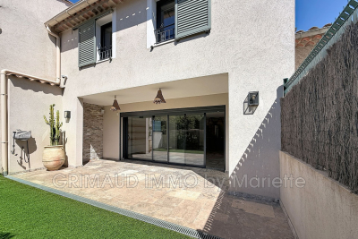 Maison &agrave; vendre &agrave; COGOLIN  - 5 pi&egrave;ces - 145 m&sup2; 