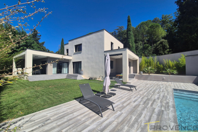 Maison &agrave; vendre &agrave; MONTÉLIMAR  - 6 pi&egrave;ces - 169 m&sup2; 