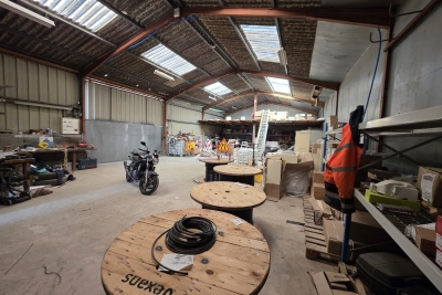 Commerce &agrave; vendre &agrave; MALATAVERNE   - 4229 m&sup2; 