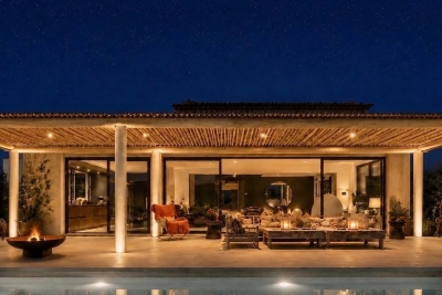 Maison &agrave; louer &agrave; VALBONNE  - 6 pi&egrave;ces - 220 m&sup2; 