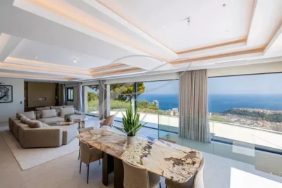 House for sale in BEAUSOLEIL Bon-Voyage - 6 rooms - 255 m&sup2; 