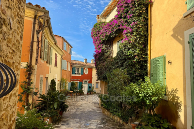 House for sale in BORMES-LES-MIMOSAS Valescure Ouest - 4 rooms - 85 m&sup2; 