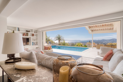 Maison &agrave; vendre &agrave; BORMES-LES-MIMOSAS  - 6 pi&egrave;ces - 204 m&sup2; 
