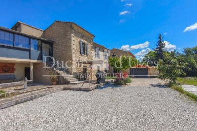 Maison &agrave; vendre &agrave; Uzès  - 9 pi&egrave;ces 190 m&sup2; 
