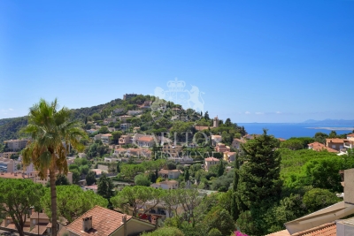Apartment for sale in VILLEFRANCHE-SUR-MER Les Semboules - 4 rooms - 140 m&sup2; 