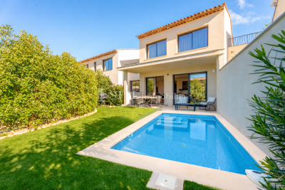 Maison &agrave; vendre &agrave; STE-MAXIME  - 7 pi&egrave;ces - 176 m&sup2; 