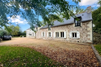 Maison &agrave; vendre &agrave; VERRIE  - 8 pi&egrave;ces - 240 m&sup2; 