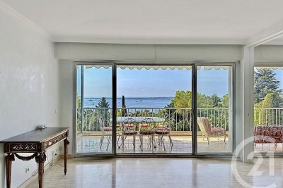 Apartment for sale in CANNES Les Semboules - 3 rooms - 103 m&sup2; 