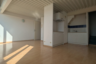 Appartement &agrave; louer &agrave; LE PONTET  - 2 pi&egrave;ces - 50 m&sup2; 