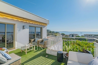 Apartment for sale in CANNES Nord - 4 rooms - 113 m&sup2; 