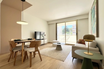 Apartment for sale in CANNES Les Colettes - 2 rooms - 51 m&sup2; 