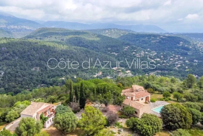 House for sale in ROQUEFORT-LES-PINS Saint-Francois - 8 rooms - 446 m&sup2; 