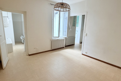 Appartement &agrave; louer &agrave; BORDEAUX  - 2 pi&egrave;ces - 35 m&sup2; 