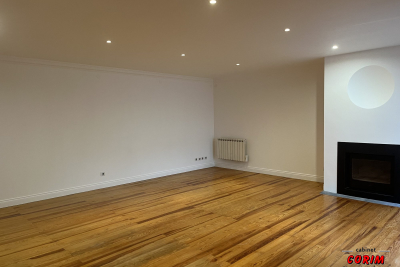 Appartement &agrave; louer &agrave; BORDEAUX  - 5 pi&egrave;ces - 156 m&sup2; 