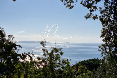 Maison &agrave; vendre &agrave; RAYOL-CANADEL-SUR-MER  - 8 pi&egrave;ces - 200 m&sup2; 
